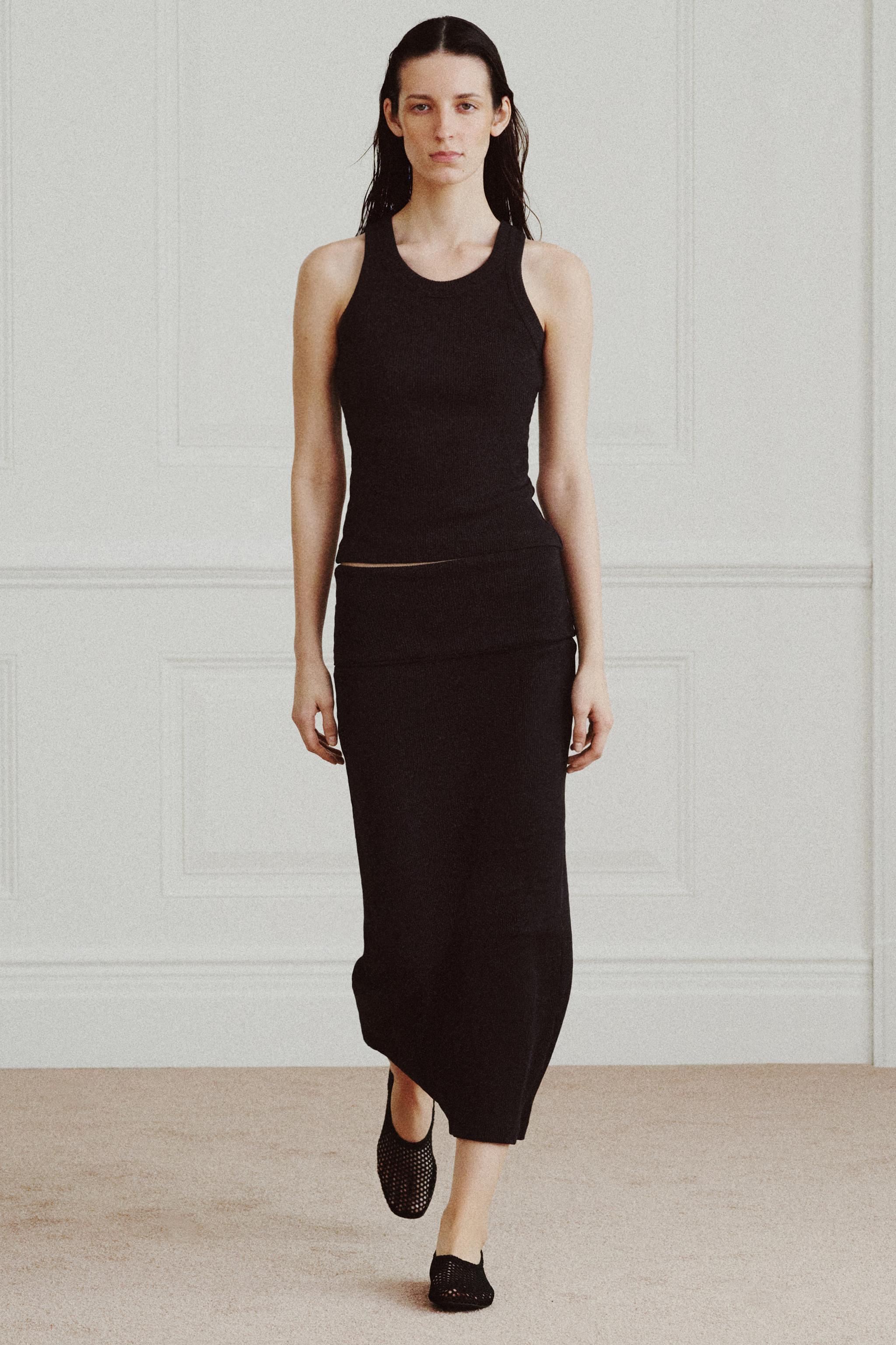 RIBBED RUSTIC SKIRT